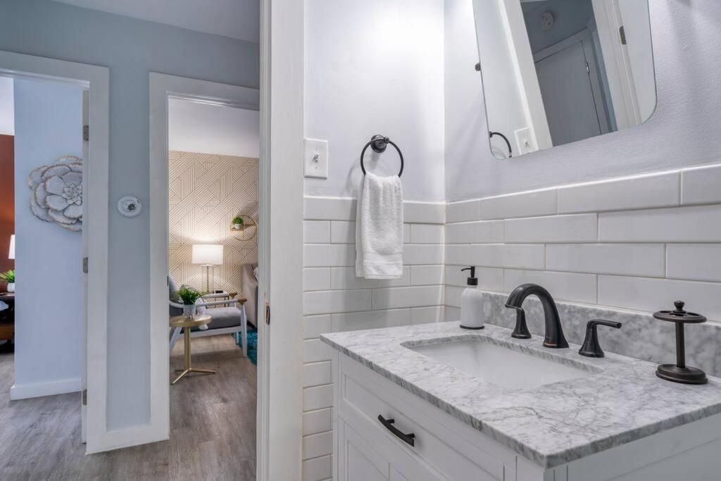 2Br 1Ba Duplex House King Beds Great For Small Groups Close To All Uptown Charlotte Attractions Dış mekan fotoğraf