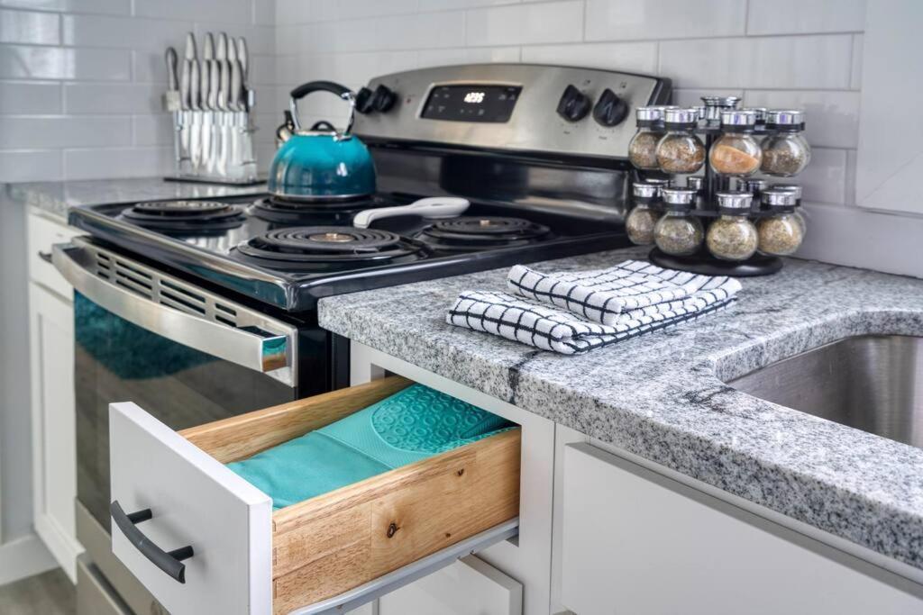 2Br 1Ba Duplex House King Beds Great For Small Groups Close To All Uptown Charlotte Attractions Dış mekan fotoğraf