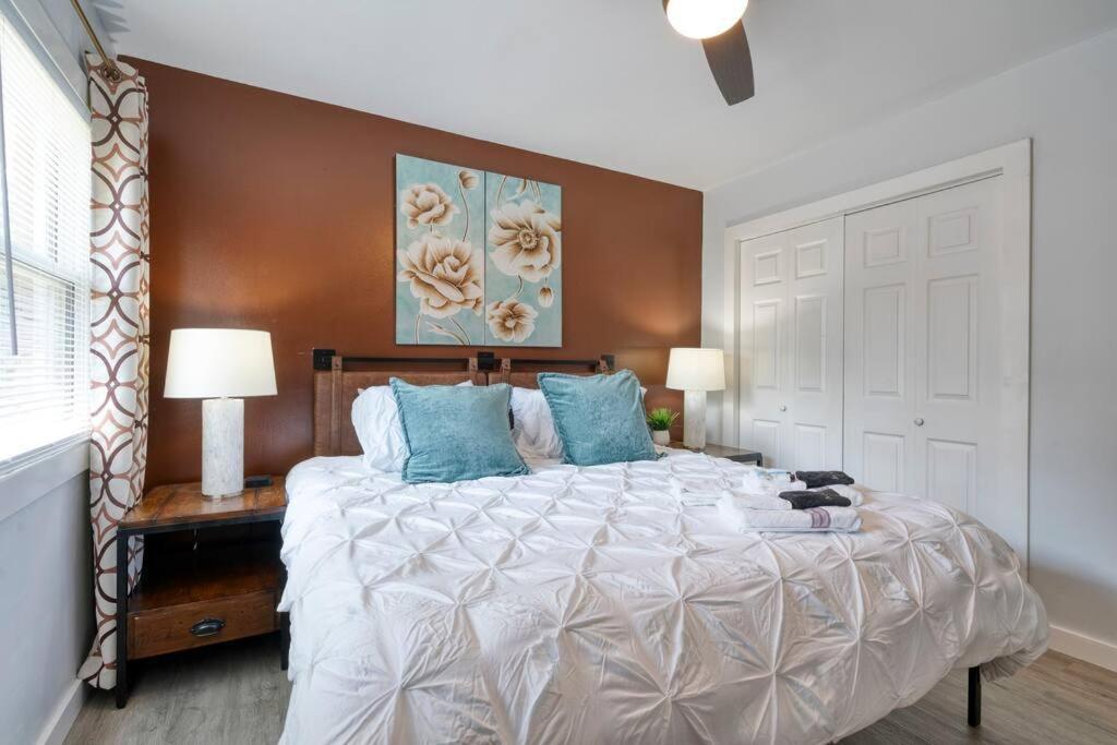 2Br 1Ba Duplex House King Beds Great For Small Groups Close To All Uptown Charlotte Attractions Dış mekan fotoğraf