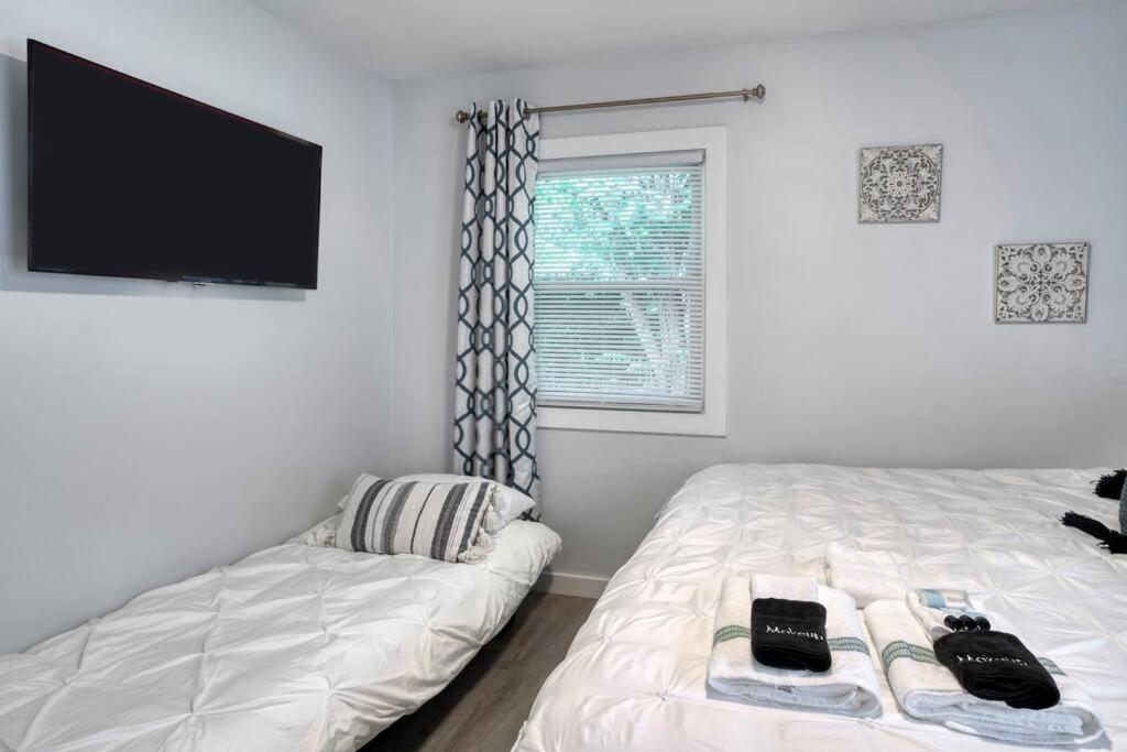 2Br 1Ba Duplex House King Beds Great For Small Groups Close To All Uptown Charlotte Attractions Dış mekan fotoğraf